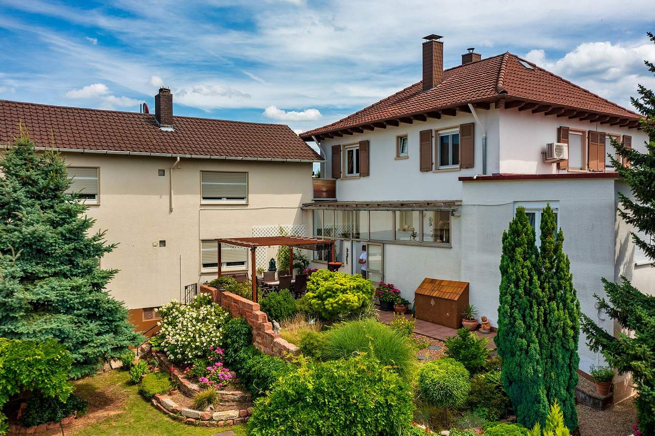 Der Garten mit Sonnenterasse Der Garten mit Sonnenterasse